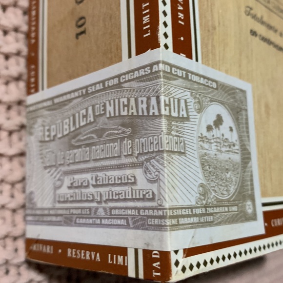 Cigar Box - empty. Use for decor storage & more - Picture 4 of 7